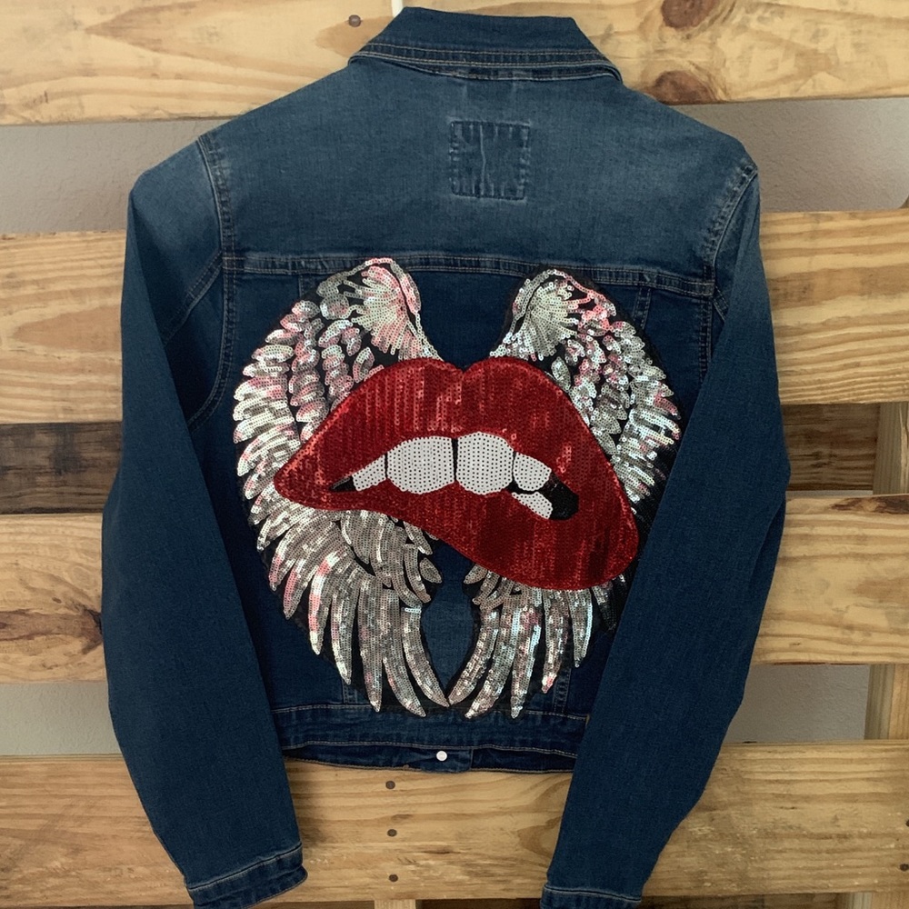 Lip and wings jacket.